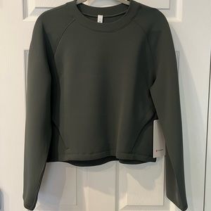 Lululemon AirWrap Crew